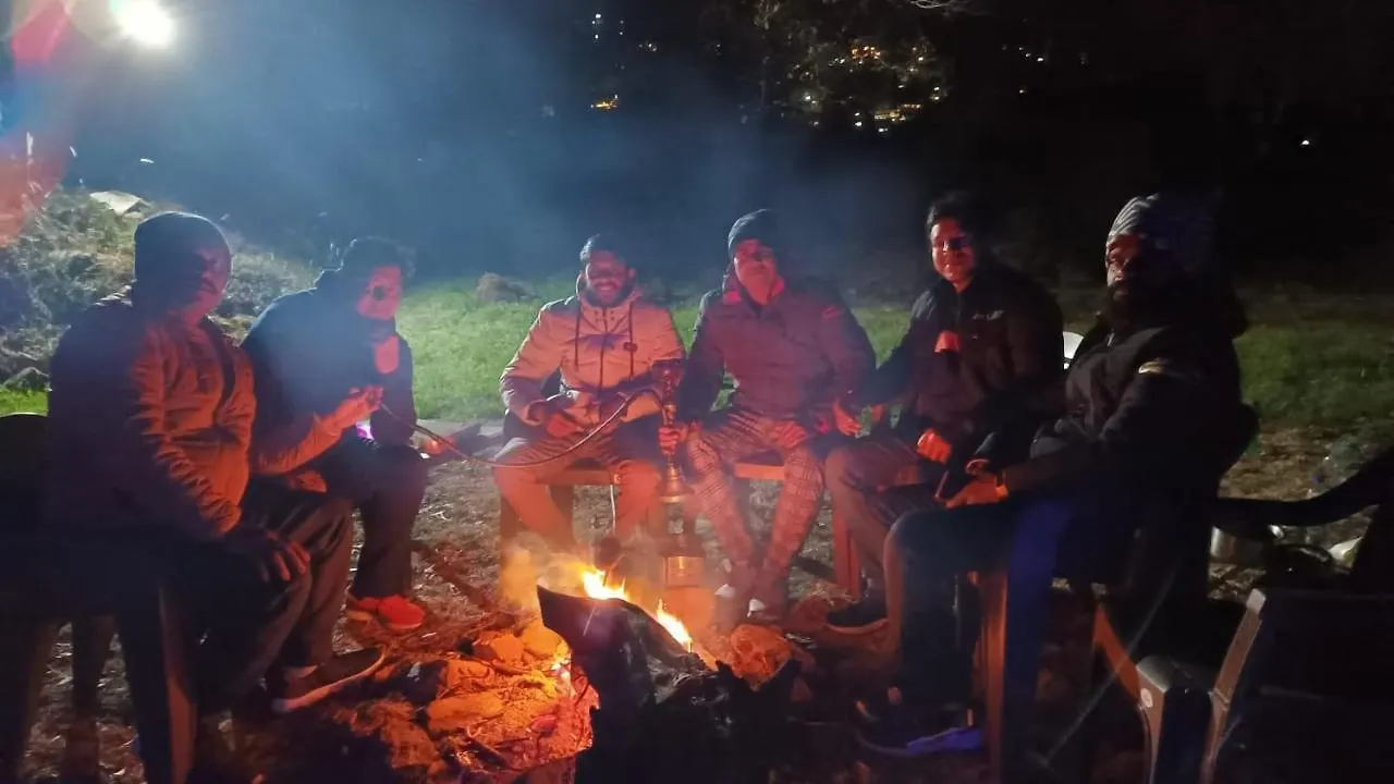 Daire Aagaman Woods Homestay Shimla Hindistan