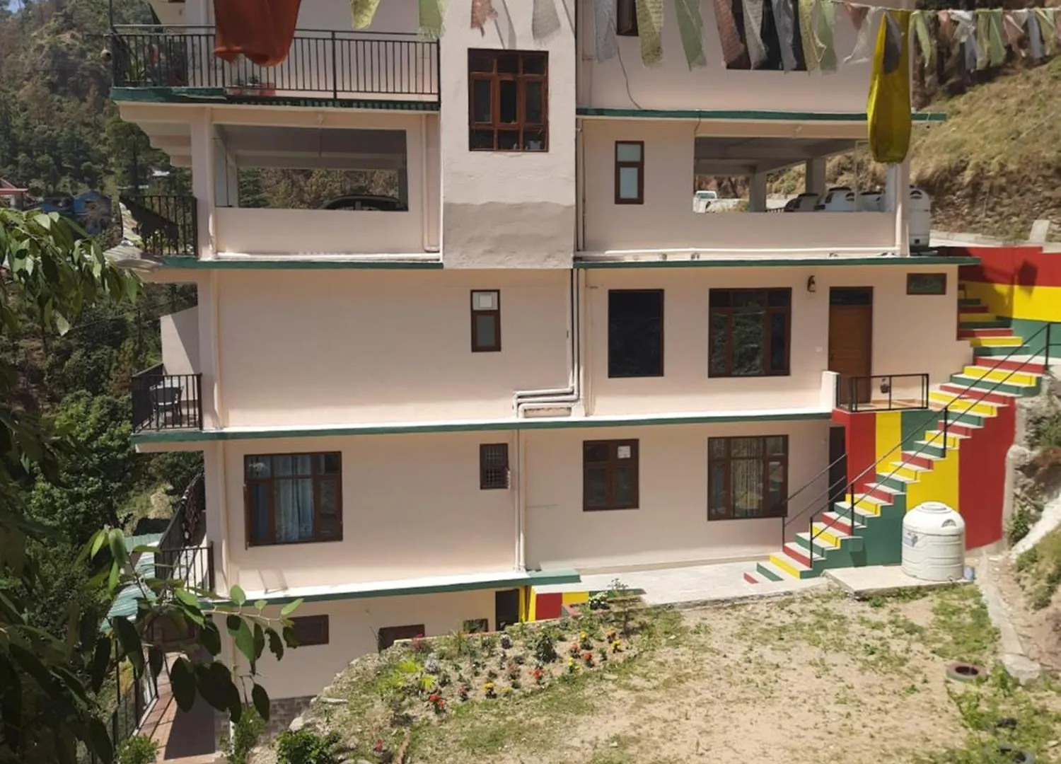 Aagaman Woods Homestay Shimla